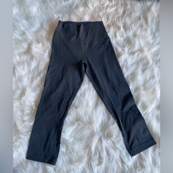 Lululemon - Picture 3 of 7